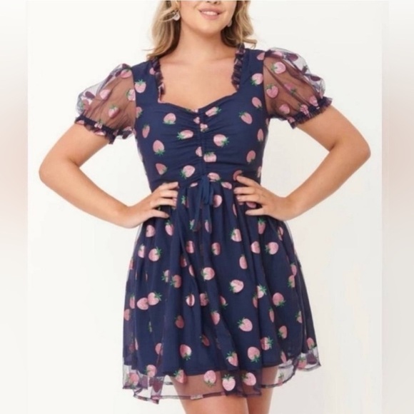 Unique Vintage Smak Parlour Strawberry Print Woodstock Flare Dress Size XL - Picture 2 of 14